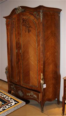 Garderobeschrank in franz. Stilart um 1920/25, - Furniture, carpets