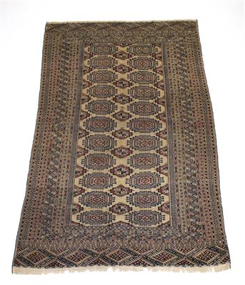 Tekke-Buchara ca. 232 (240) x 143 cm, - Sommerauktion - Möbel, Teppiche und Design