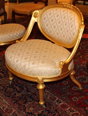 Breiter niedriger Fauteuil, - Summer-auction