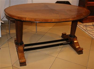 Ovaler Tisch im Biedermeierstil, - Sommerauktion - Möbel, Teppiche und Design