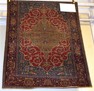 Isfahan ca. 204 x 136 cm, - Sommerauktion - Möbel, Teppiche und Design