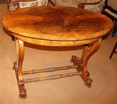 Ovaler Biedermeier-Tisch, - Sommerauktion - Möbel, Teppiche und Design