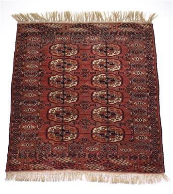 Tekke-Buchara ca. 116 x 96 cm, - Sommerauktion - Möbel, Teppiche und Design