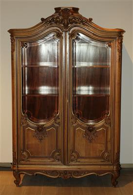 Vitrine im Barockstil, - Furniture and Decorative Art