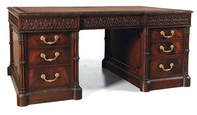 Hervorragender englischer Schreibtisch, - Furniture and Decorative Art