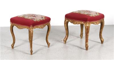 Paar Hocker im Louis XV-Stil, - Nábytek