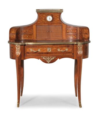 Zierlicher ovaler Schreibtisch, - Furniture and Decorative Art