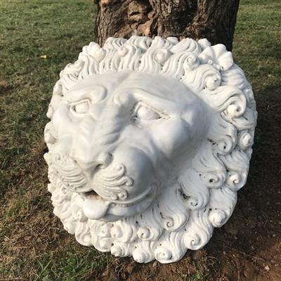 Gr. Löwenkopf als Wasserspeier, - Saisonabschluß-Auktion Möbel