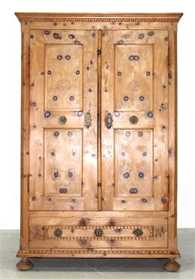 Provinzieller Schrank, - Furniture and Decorative Art