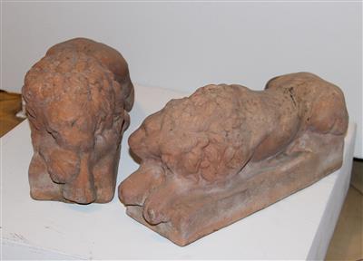 Paar Gartendekorationsfiguren,"Liegende Löwen", - Nábytek