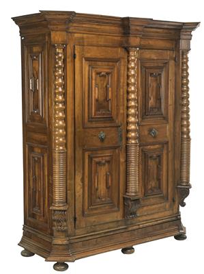 Provinzieller Barockschrank, - Furniture