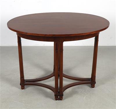Ovaler Tisch im Biedermeier Stil, - Nábytek