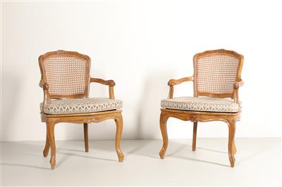 Paar Sessel im modifizierten Louis XV-Stil, - Nábytek