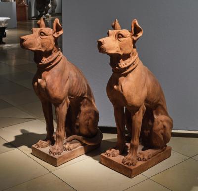 "Paar gr. Hunde i. sitzender Haltung" - Gartenfiguren, - Möbel