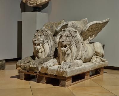 Paar gr. liegende Löwen mit Flügeln, - Mobili da giardino e decorazioni