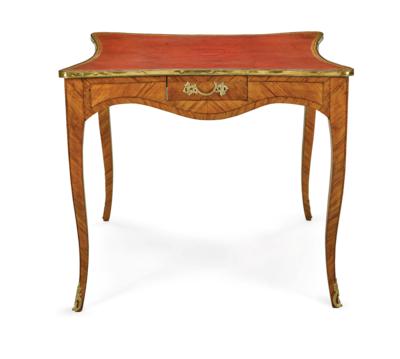 Ungewöhnlicher Louis XV-Spieltisch, - Funiture