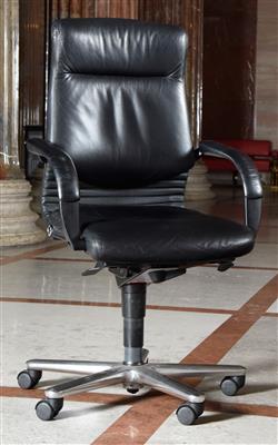 Drehsessel aus dem Bundesrats-Sitzungssaal, - A piece of democratic history - Parliament furniture