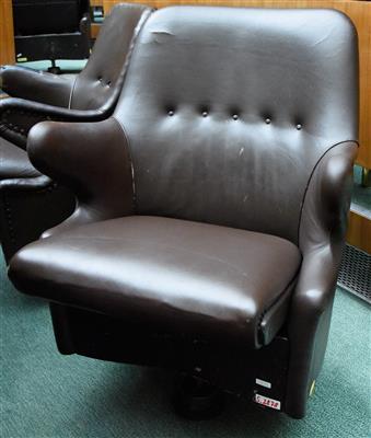 Drehsessel aus dem Nationalrats-Sitzungssaal, - A piece of democratic history - Parliament furniture