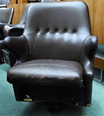 Drehsessel aus dem Nationalrats-Sitzungssaal, - A piece of democratic history - Parliament furniture