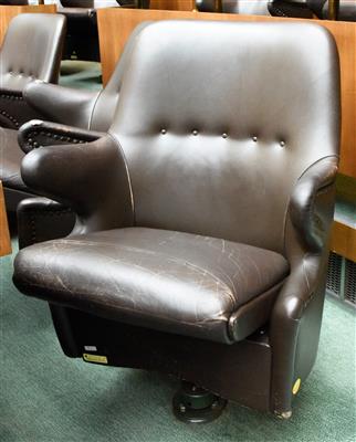 Drehsessel aus dem Nationalrats-Sitzungssaal, - A piece of democratic history - Parliament furniture