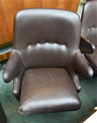 Drehsessel aus dem Nationalrats-Sitzungssaal, - A piece of democratic history - Parliament furniture