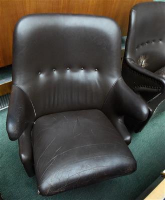 Drehsessel aus dem Nationalrats-Sitzungssaal, - A piece of democratic history - Parliament furniture