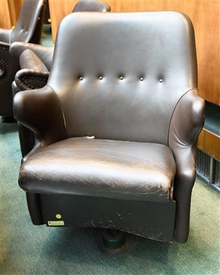 Drehsessel aus dem Nationalrats-Sitzungssaal, - A piece of democratic history - Parliament furniture
