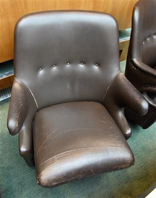 Drehsessel aus dem Nationalrats-Sitzungssaal, - A piece of democratic history - Parliament furniture