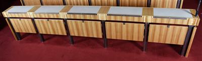 Pult aus dem Bundesrats-Sitzungssaal, - A piece of democratic history - Parliament furniture