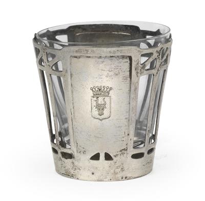 German glass with holder, - Di provenienza aristocratica