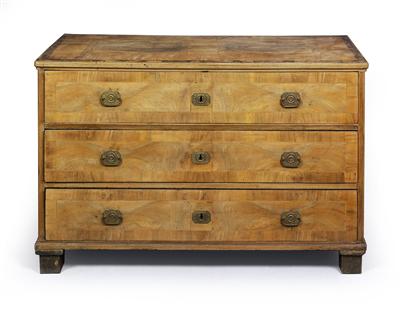 Classicistic chest of drawers, - Majetek aristokratického p?vodu a p?edm?ty  d?ležitých proveniencí