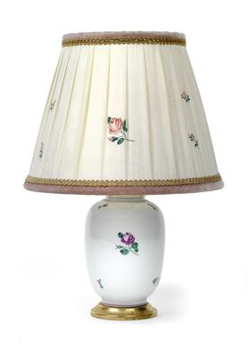 Table lamp, - Majetek aristokratického p?vodu a p?edm?ty  d?ležitých proveniencí