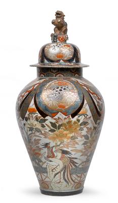 Imari lidded vase, - Di provenienza aristocratica