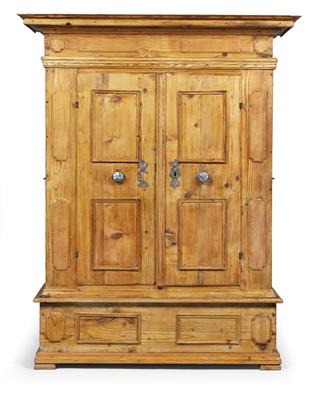 A rustic Baroque cabinet, - Rustic Furniture