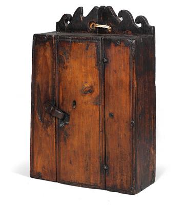 A rustic wall cabinet, - Mobili rustici