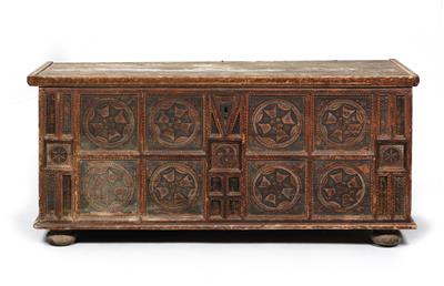 An Upper Austrian rustic chest, known as an ‘Eferdinger Spreiseltruhe‘, - Rustic Furniture