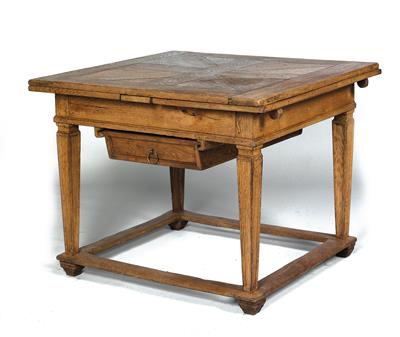 A provincial Josephinian expansion table, - Rustic Furniture