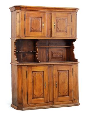 A buffet cabinet, - Mobili rustici