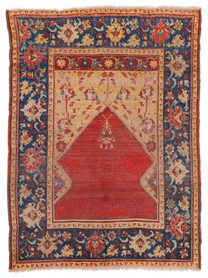 Ushak, - Oriental Carpets, Textiles and Tapestries