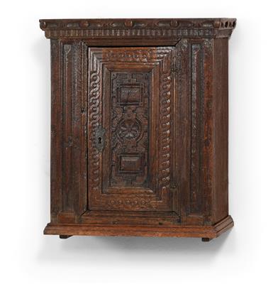 Late Renaissance wall cabinet, - Mobili e arti decorative