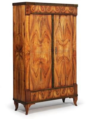 Slender Biedermeier cabinet, - Nábytek, koberce