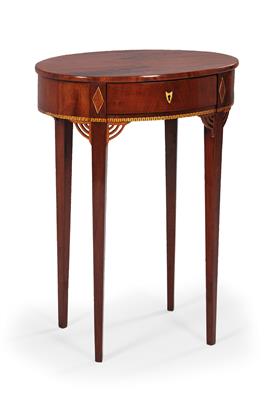 Dainty Biedermeier sewing table, - Nábytek, koberce