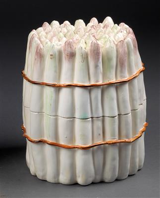 Lidded vessel in shape of a bunch of asparagus, - Di provenienza aristocratica