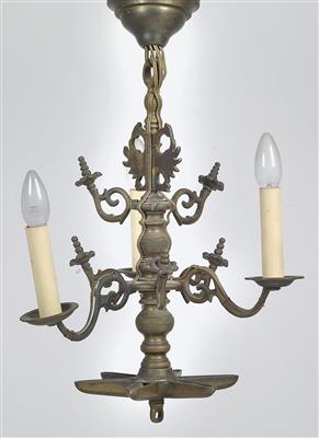 Ceiling light with oil lamp, - Majetek aristokratického původu a předměty  důležitých proveniencí