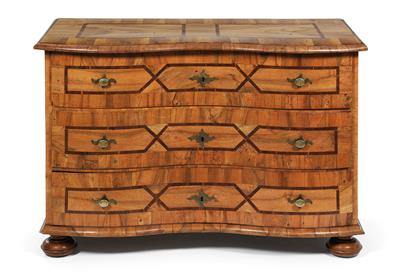 Late Baroque chest of drawers, - Mobili
