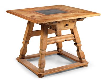 Rustic table of the Schrägpfostentisch type, - Rustikální nábytek