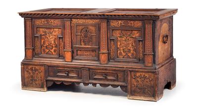 Museum quality Tyrolean coffer, of the Sockeltruhe type, rarely encountered in this condition, - Mobili rustici