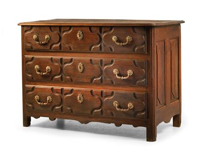 French provincial chest of drawers, - Rustic Furniture