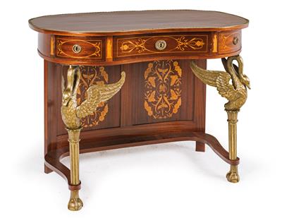 Neo-Classical style lady’s writing desk or salon work table, - Mobili