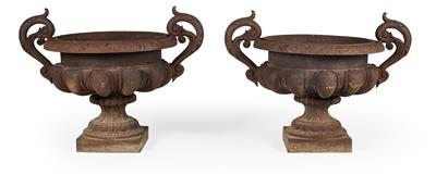 Pair of large decorative or garden vases, - Furniture
